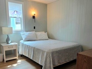 3 bedrooms, iron/ironing board, free WiFi