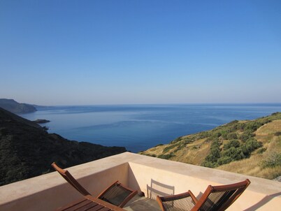 Villa overlooking the sea