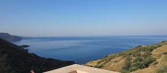 Villa overlooking the sea