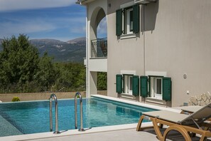 Piscina all'aperto