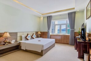 Minibar, in-room safe, individually furnished, desk - Sky Beach D20 Nha Trang Hotel (Nha Trang)