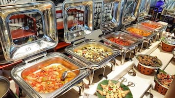 Frühstück, Mittagessen und Abendessen