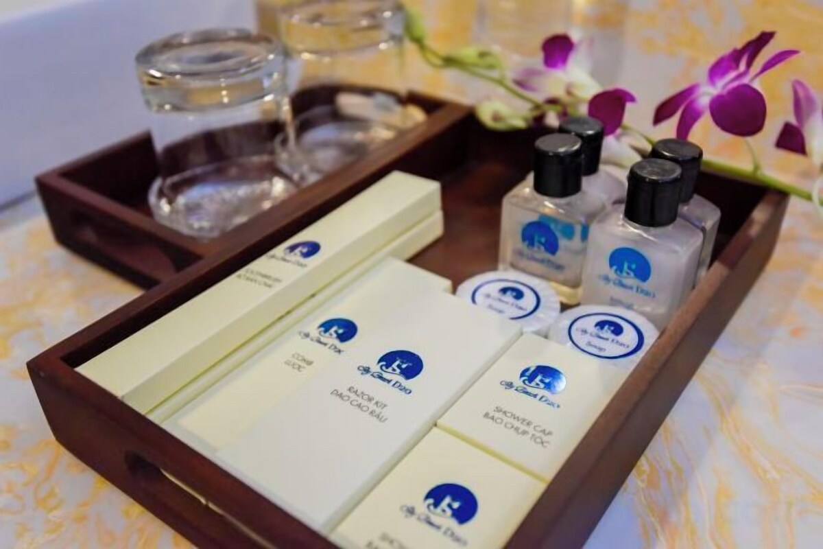 Bathroom amenities