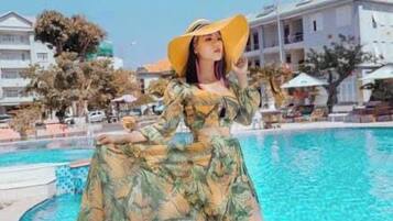 Außenpool, Liegestühle