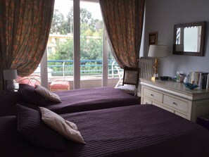 2 soverom, strykejern/-brett, wi-fi og sengetøy