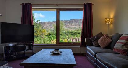 Stunning modern spacious 2 bedroom cottage in heart of the highlands - Loch Ness
