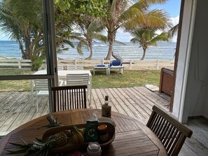Outdoor dining - WATERFRONT APARTMENT ON THE SAND CRYSTAL BEACH (Saint Francois)