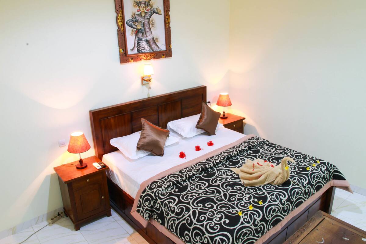 Habitación Deluxe doble, vistas al jardín | Wifi gratis y ropa de cama