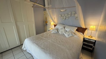 2 bedrooms, in-room safe, desk, iron/ironing board