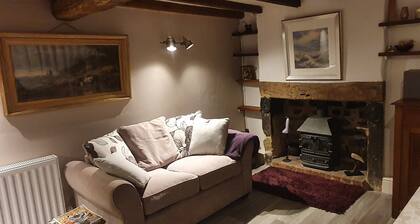 cosy cottage perfect for walks and relaxing, dog friendly