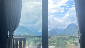 Minibar, cortinas blackout, wifi gratis y ropa de cama