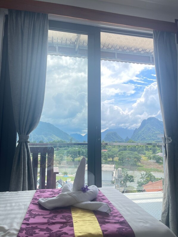 スタンダード ダブルルーム | ミニバー、遮光カーテン、WiFi (無料)、ベッドシーツ