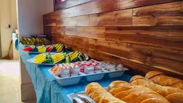 Desayuno de autoservicio incluido todos los días