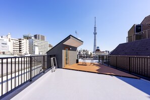Rooftop terrace - Plat Hostel Keikyu Asakusa Karin (Tokyo)