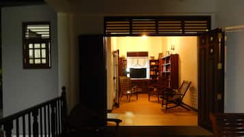 Deluxe Villa, Multiple Beds, Smoking, Garden View | Balcony