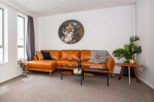 Appartement luxueux, 1 très grand lit | Aire de séjour