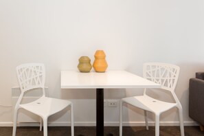 Signature Studio | In-room dining