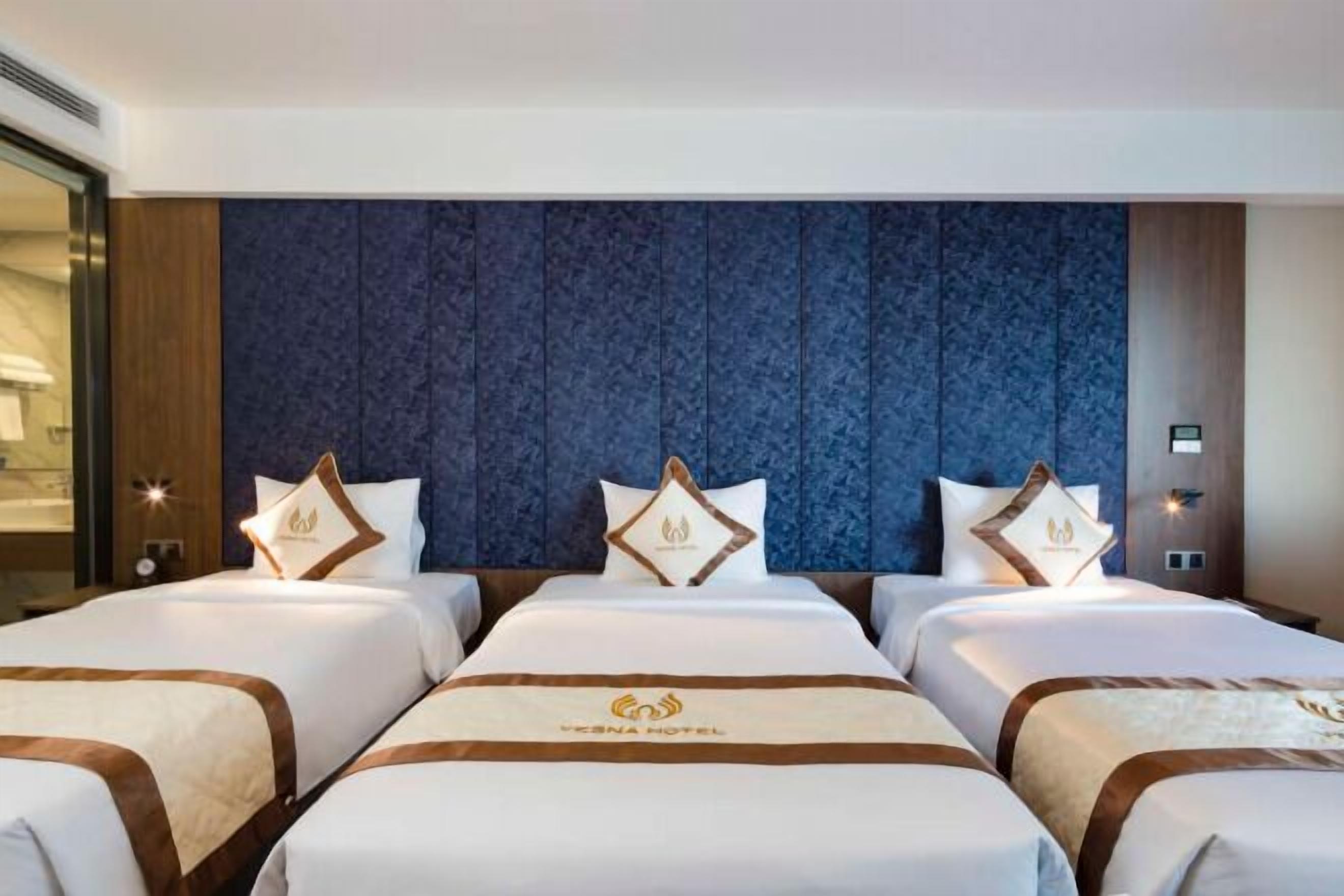 17 phòng ngủ, bộ đồ giường cao cấp, minibar, két bảo mật tại phòng 