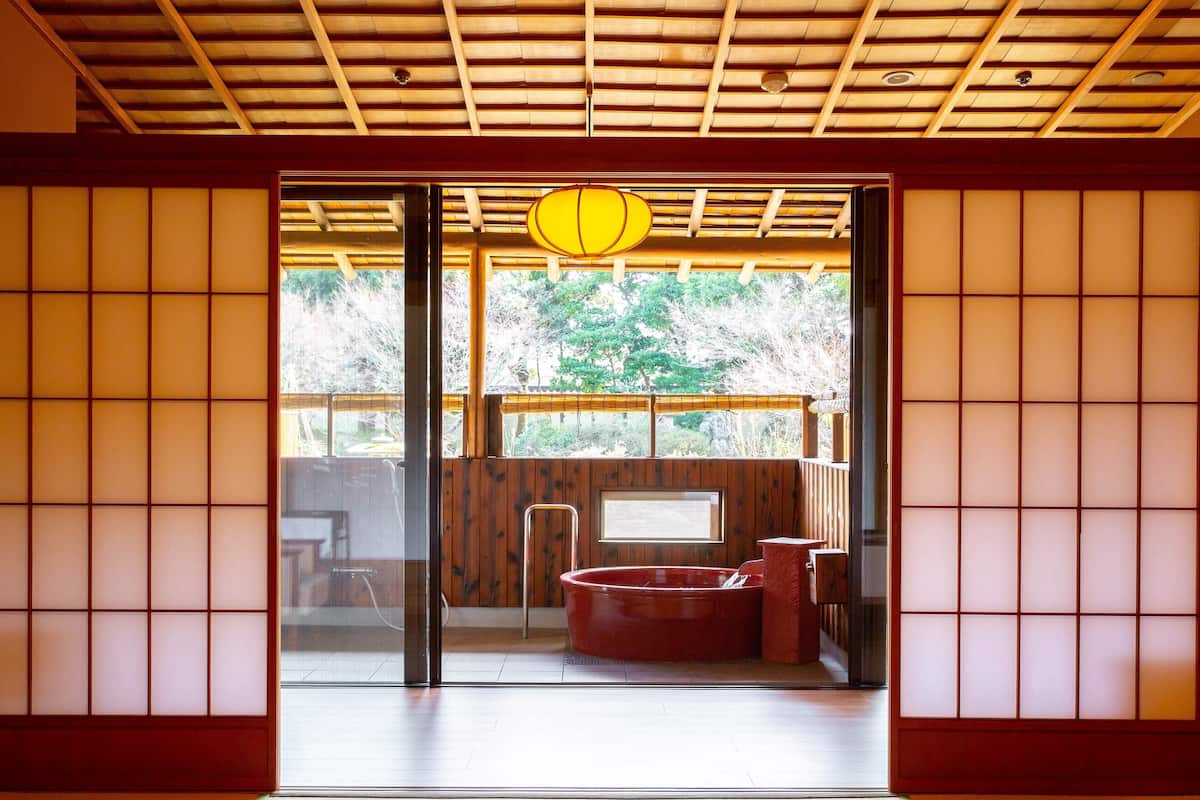 Een kluis op de kamer, verduisterende gordijnen, gratis wifi, beddengoed