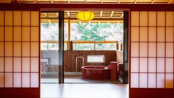 In-room safe, blackout curtains, free WiFi, bed sheets