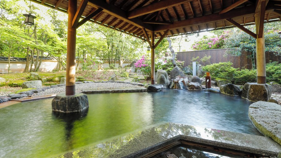 Yamashiro Onsen Miyabi no Yado Kaga Hyakumangoku