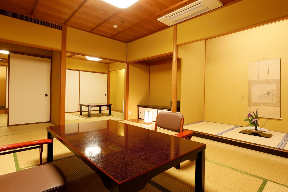 Superior kamer, niet-roken, bijgebouw (2F, Japanese Western Style) | Een kluis op de kamer, verduisterende gordijnen, gratis wifi, beddengoed