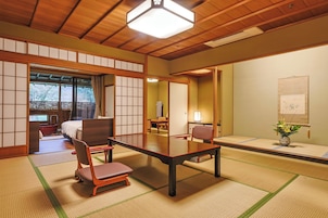 [Annex] 1st Floor Superior Japanese Western Style Room with Open-air Bath, Non Smoking | In-room safe, blackout drapes, WiFi (free), bed sheets