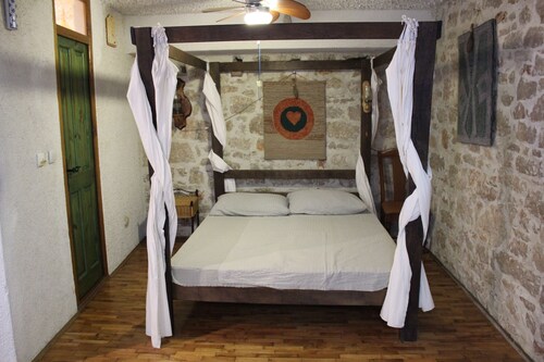  Good heavens 1, bed & bike,