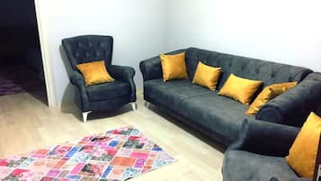 Apartment | Ruang tamu | 25 inci televisyen LED dengan satelit, TV
