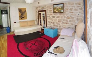 1 habitación, wifi y ropa de cama 