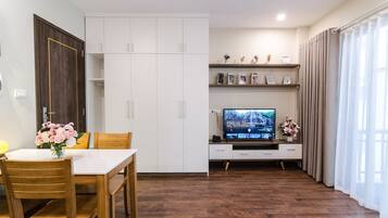 In-room safe, desk, blackout drapes, soundproofing