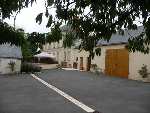 Enceinte de lâhĂ©bergement