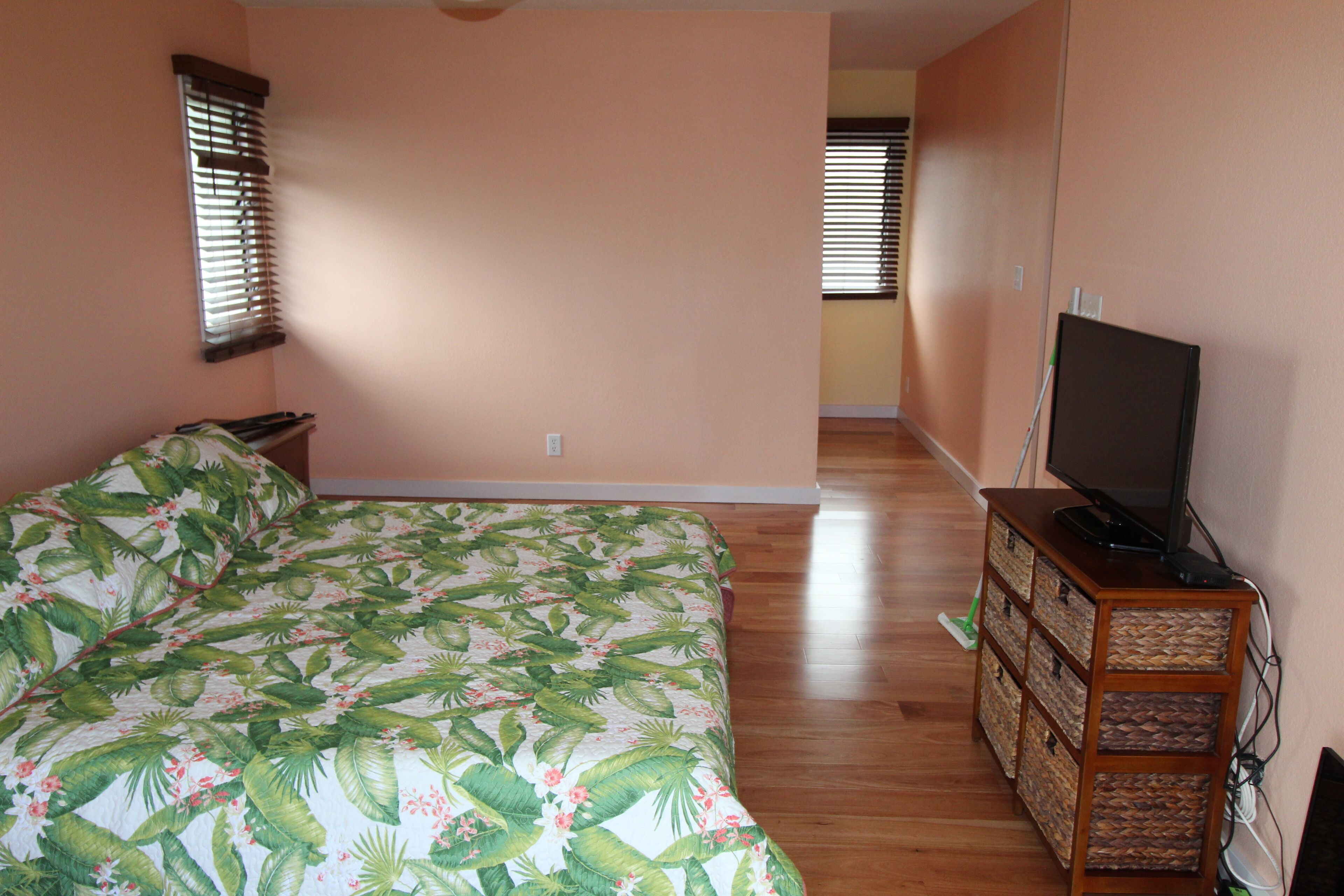 2 bedrooms, iron/ironing board, bed sheets