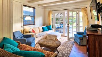 Télévision, cheminée, lecteur de DVD