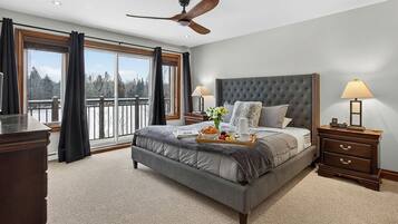 4 間睡房、書桌、熨斗/熨衫板、可攜式嬰兒床