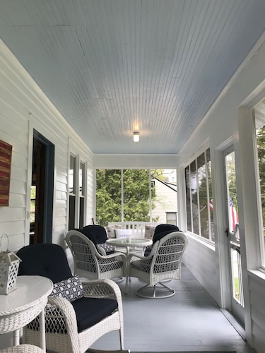 Harbor House located in the heart of Ephraim!