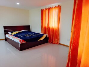 Family Condo, 2 Bedrooms, Beach View