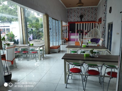 Hotel Boegenviel Syariah