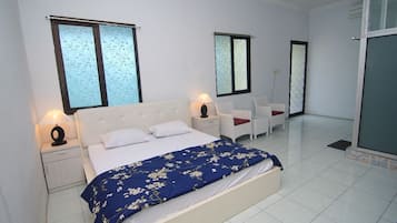 Family Suite, 1 King Bed (Bukti menikah wajib untuk pasangan) | Room amenity