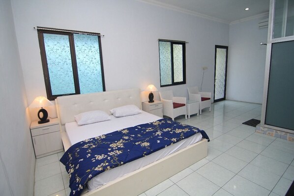 Family Suite, 1 King Bed (Bukti menikah wajib untuk pasangan) | Room amenity