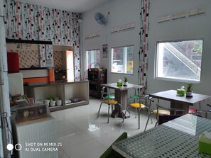 Restaurant - Hotel Boegenviel Syariah (Lamongan)