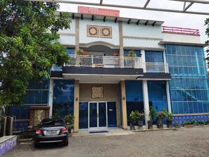 Exterior - Hotel Boegenviel Syariah (Lamongan)