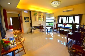 Lobby sitting area - Hualien Fengmian B&B (Ji'an)