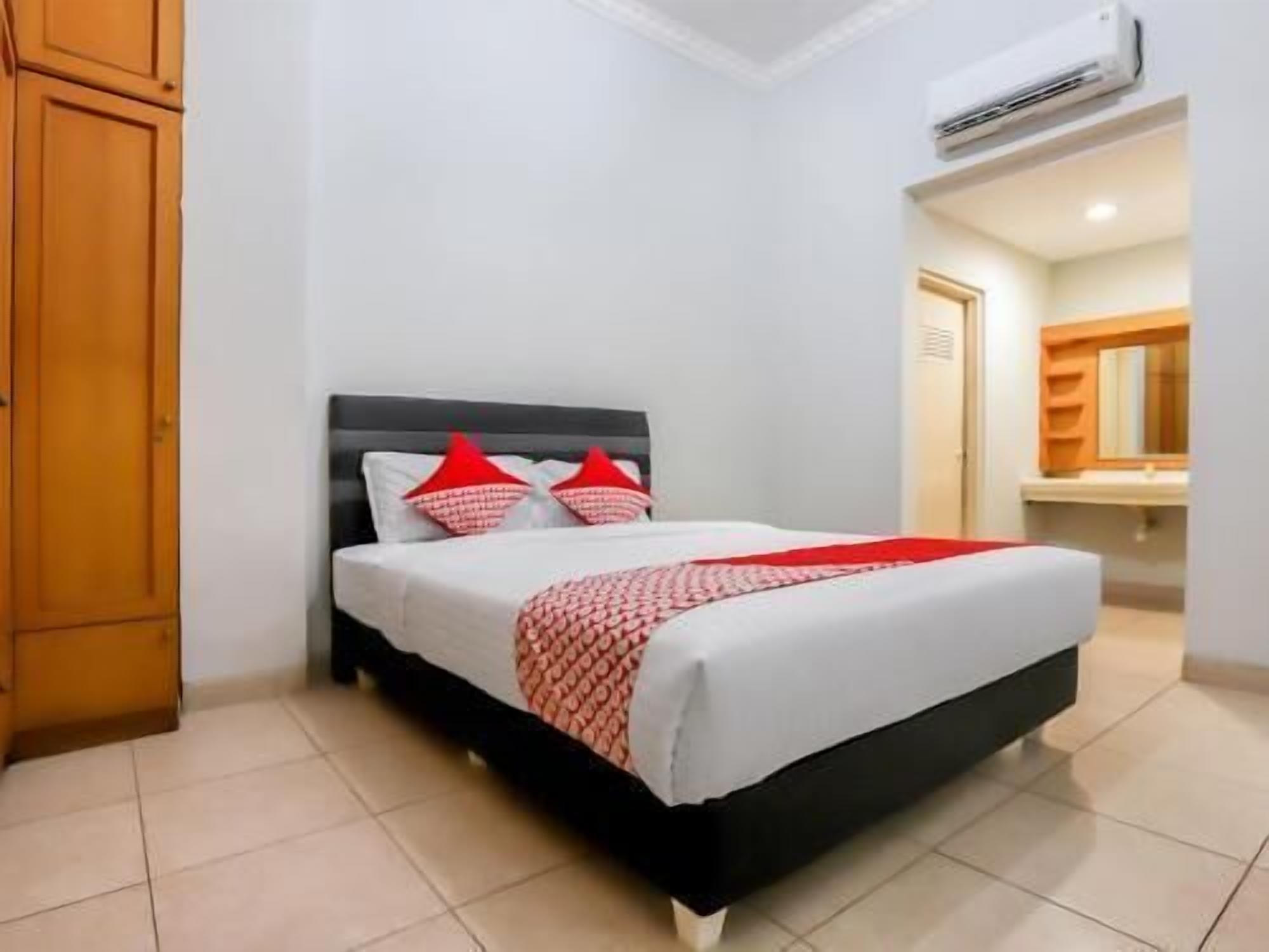 Premium bedding, free WiFi, bed sheets