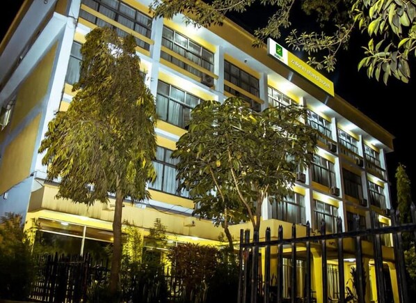 Exterior - Zakinn Eland Hotel (Arusha)