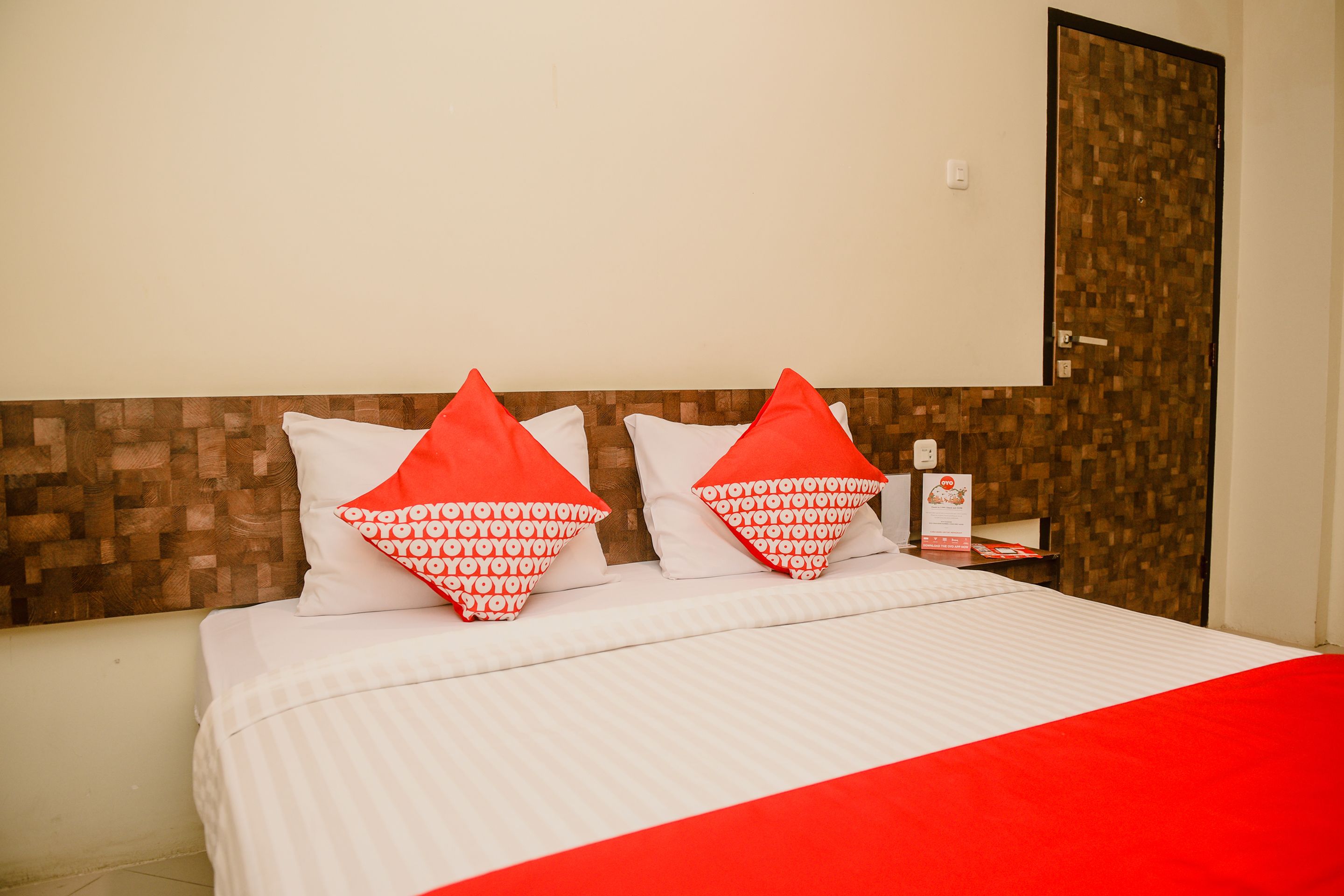 책상, 무료 WiFi, 침대 시트