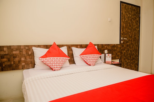 책상, 무료 WiFi, 침대 시트