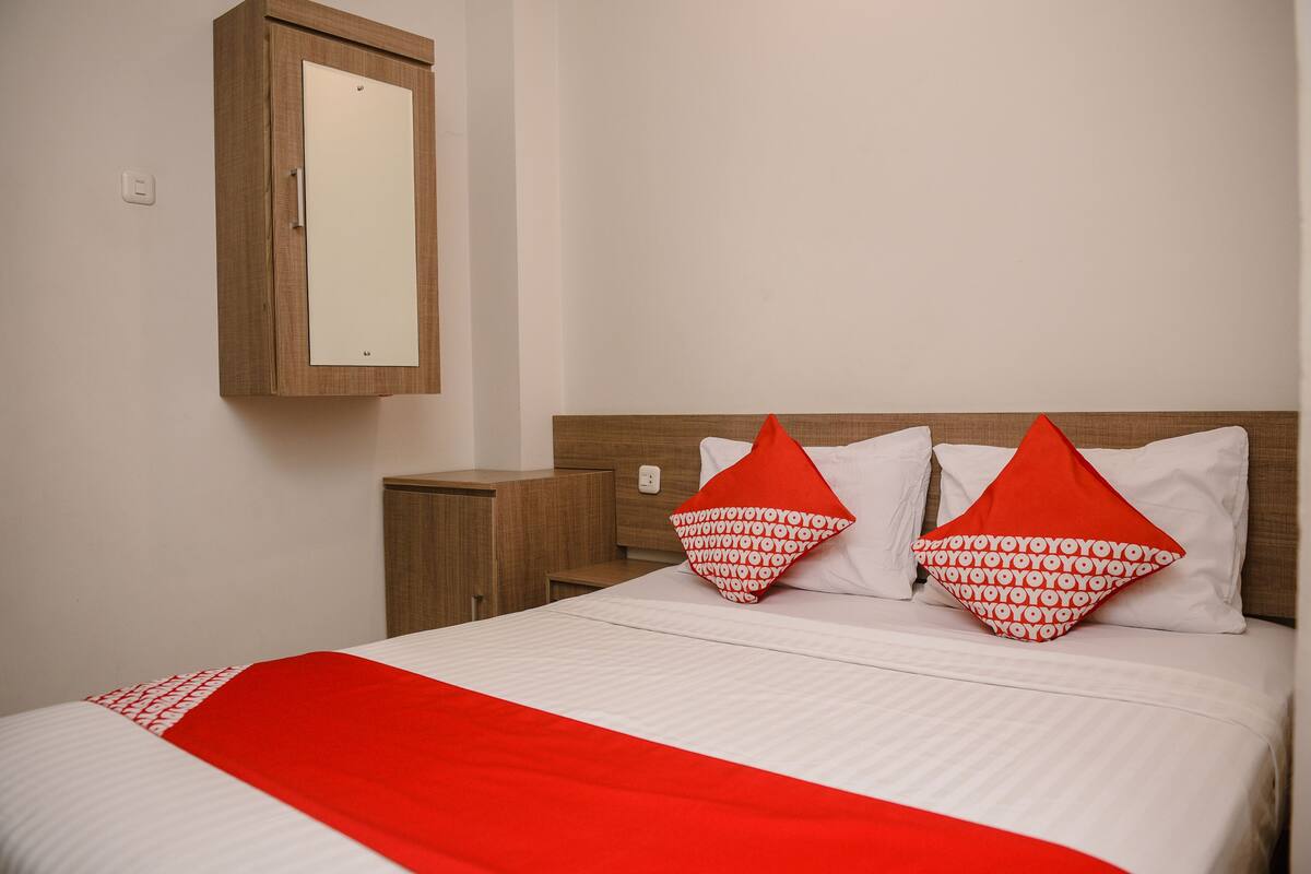 책상, 무료 WiFi, 침대 시트