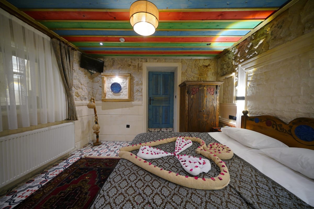 In-room safe, laptop workspace, blackout curtains, soundproofing