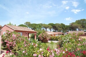 Villa | Balcony view - Parc Saint James Oasis Village (Puget-sur-Argens)